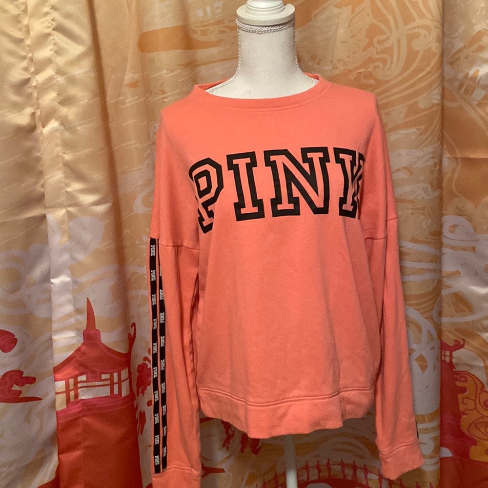 PINK VS SWEATSHIRT SIZE MEDIUM ALL VS PINK BOGO FREE EQAUL OR LESSER VALUE!